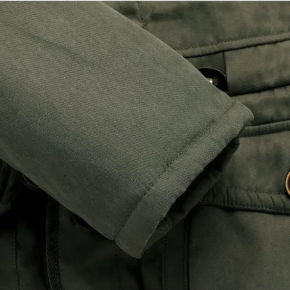 Elegant ytterjacka för utomhus med vadderad foder