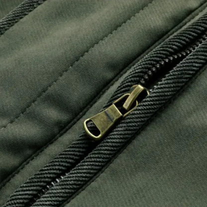 Elegant ytterjacka för utomhus med vadderad foder