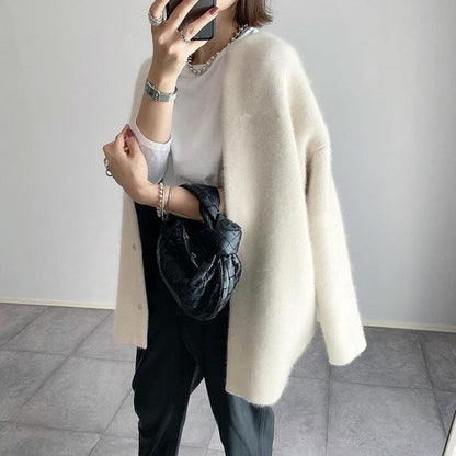 Brushed Wool Women's Cardigan with Snap Closures – Elegant Layering Piece for All Occasions