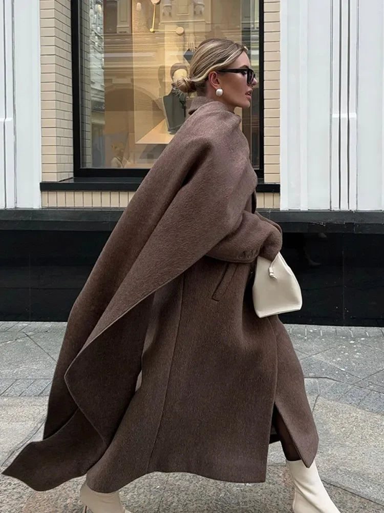 Elegant Drape Coat with Double-Breasted Design – Luxe Statement Outerwear for Cooler Seasons