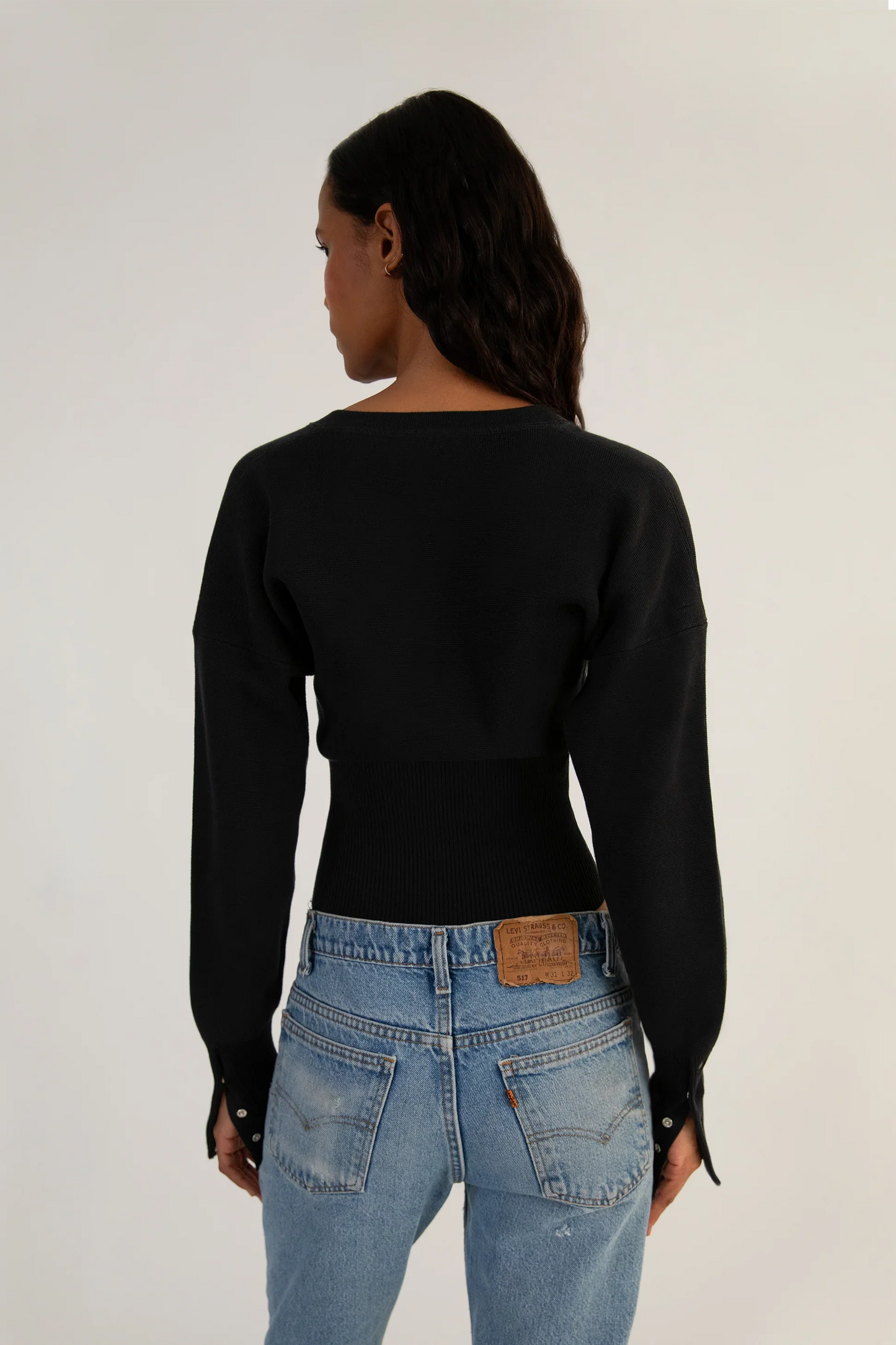 Sculpted Knit Cardigan with Ribbed Waist and Snap Buttons – Casual Chic Outerwear