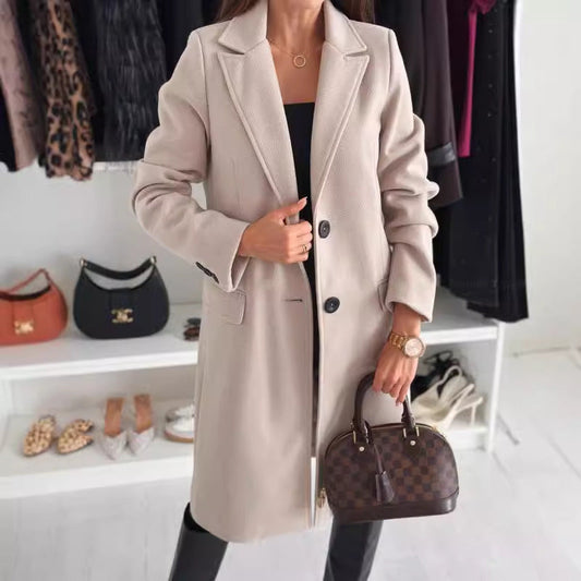 Structured Longline Coat with Tailored Lapels and Functional Pockets – Elegant Mid-Weight Outerwear