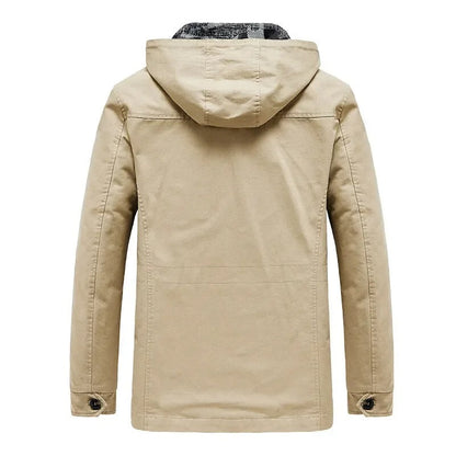 Elegant jacka med flera fickor för en praktisk och sofistikerad stil