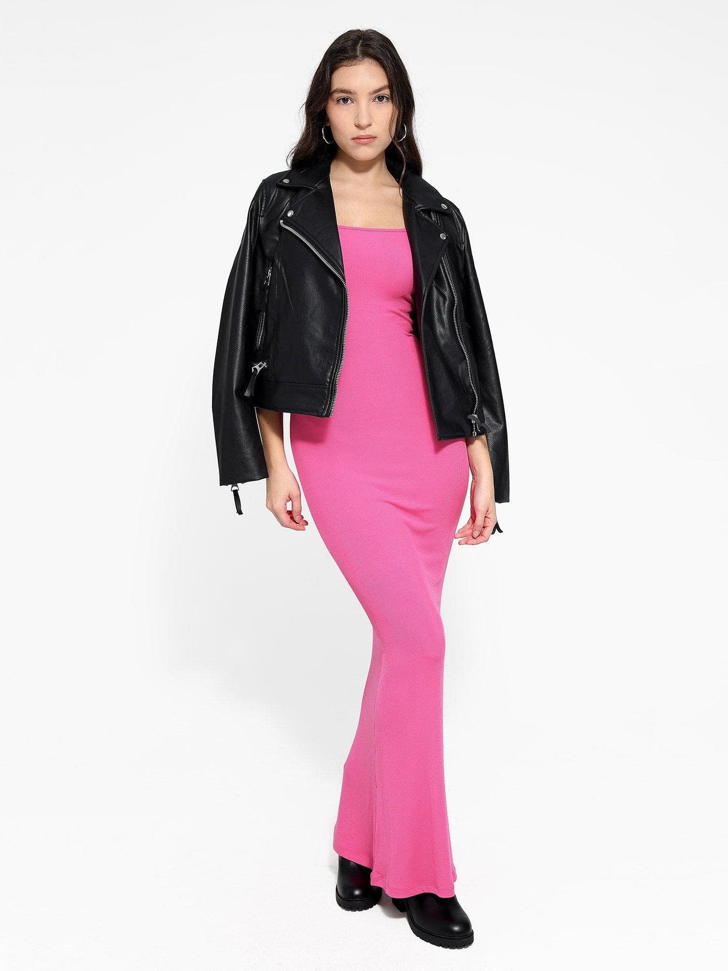Seamless Smoothing Dress – Built-In Shapewear for Effortless Style